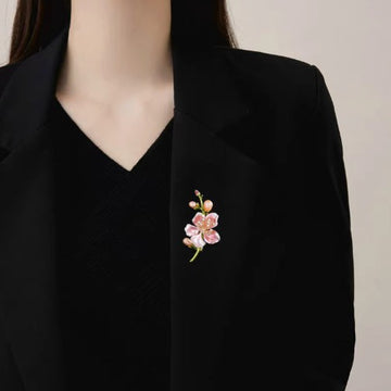 XSB171 - Elegant Floral Saree Brooch